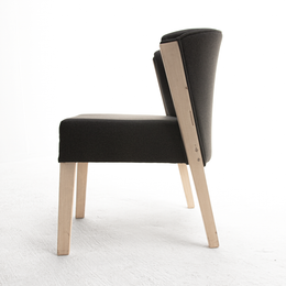 Mooi River Chair - Cubo - 19 Raven